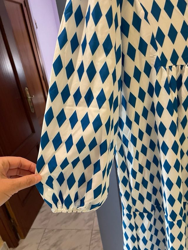 Vestido estampado rombos azul y blanco