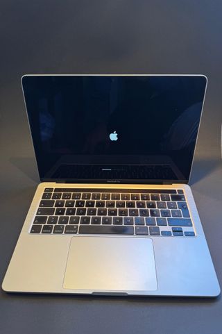 MacBook Pro 13 i7 16GB SSD 512GB Gris Espacial