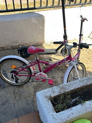 Bicicleta infantil niña rosa patinete eléctrico
