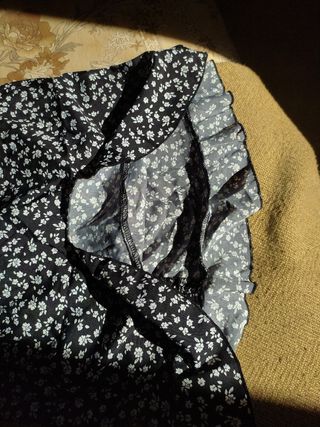 Falda Shein negra con fruncido