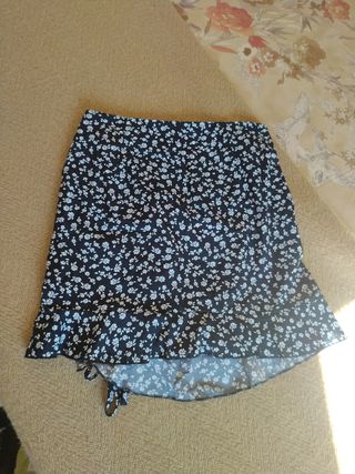 Falda Shein negra con fruncido