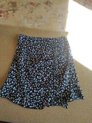 Falda Shein negra con fruncido