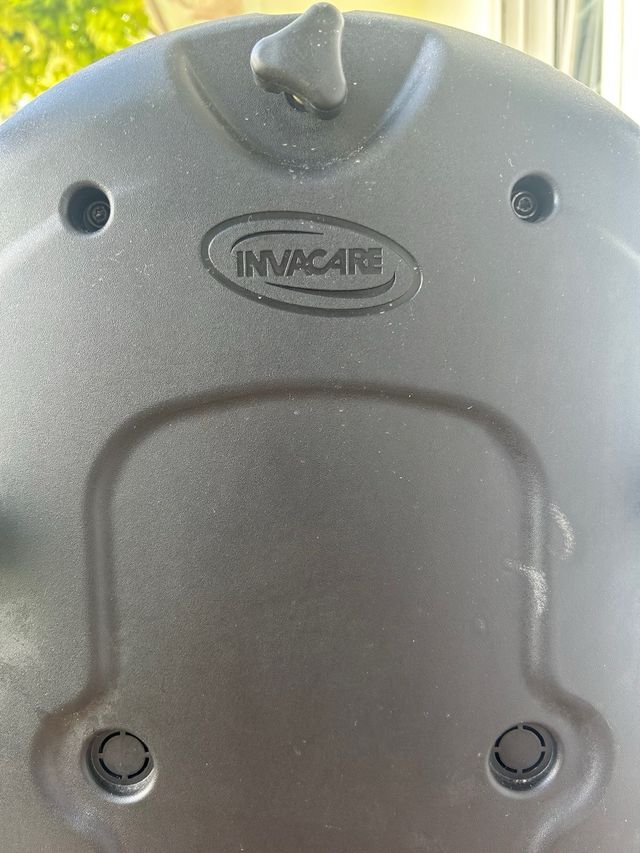 Silla de ruedas Invacare Rea Clematis – como nueva