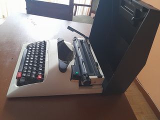 Olivetti Lettera 12 Máquina de Escribir
