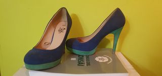 Zapatos de tacón azul y verde talla 39