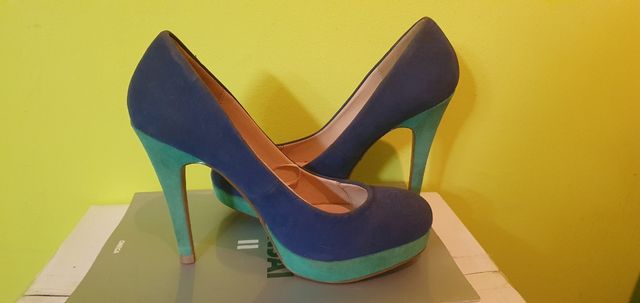 Zapatos de tacón azul y verde talla 39