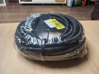 PROTECTOR DE CABLE CORRUGADO NEGRO