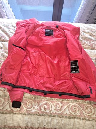 Chaqueta O'Neill Roja con Capucha y Pelo