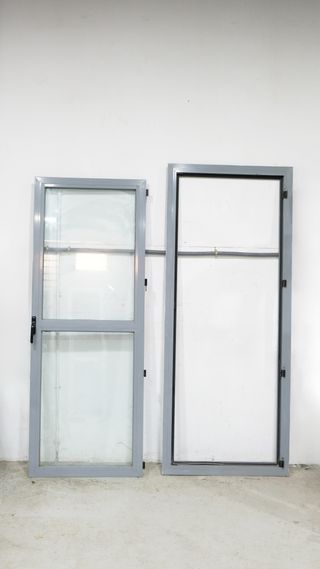 Ventana aluminio gris 1 hoja AG10