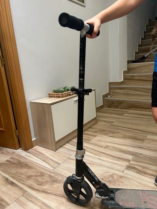 Patinete plegable negro