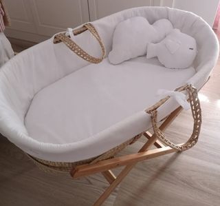 Vestiduras Moisés Blanco