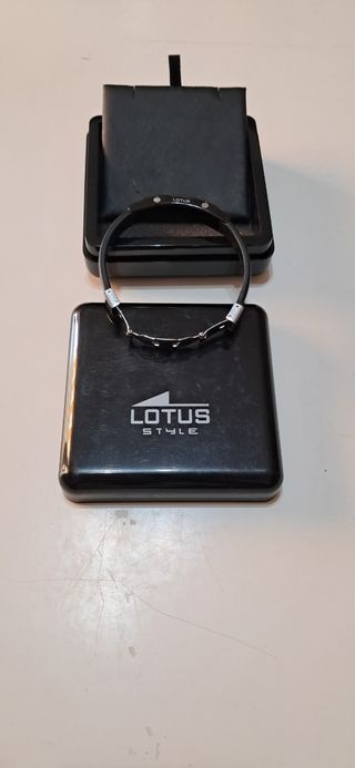 Pulsera Lotus Style Negra y Plateada