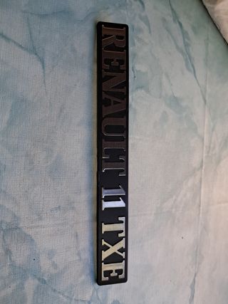  RENAULT 11 TXE. LOGO EMBLEMA. 