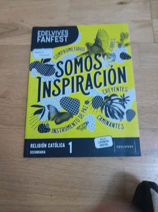 8 libros de 1° de ESO "Milagrosa Las Nieves"
