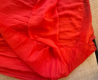 Falda midi Zara roja