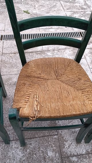 Juego de 4 sillas  con asiento de enea