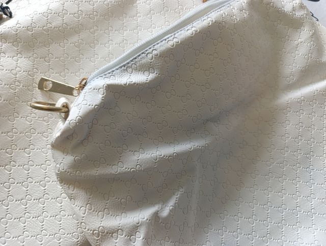 Bolso blanco con diseño