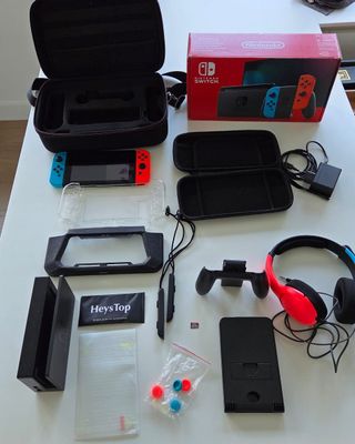 Nintendo Switch + Accesorios

