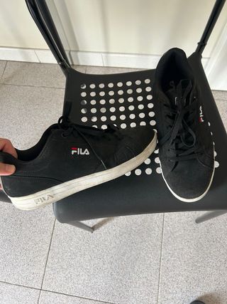 Zapatos Fila Negros Suela Blanca