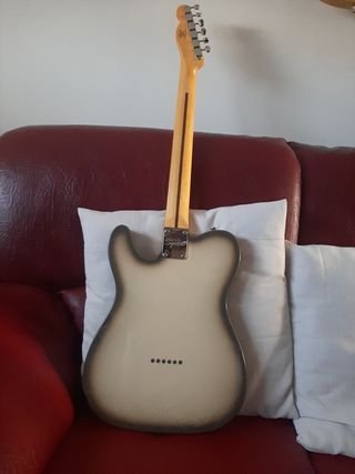 Squier Classic Vibe 70s Custom Antigua 