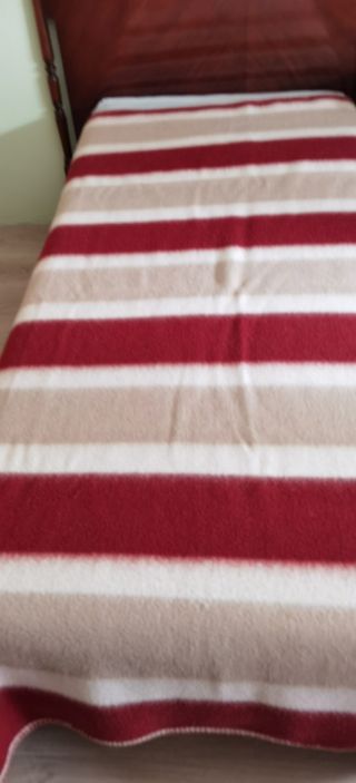 Manta de lana a rayas