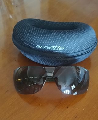 Gafas de sol Arnette negras
