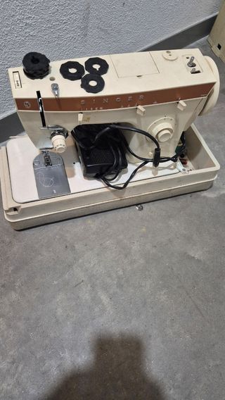 Máquina de coser Singer 366