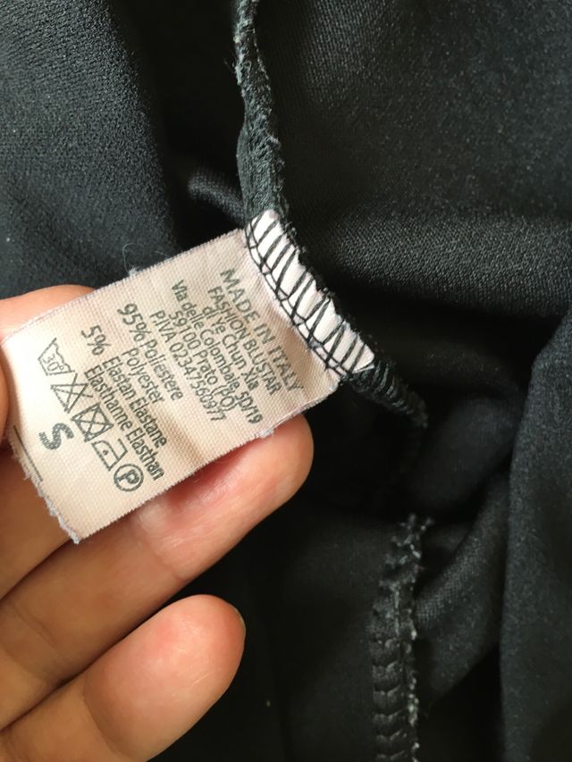 Pantaloni neri a zampa