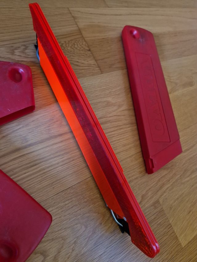 Triángulos de emergencia coche Volvo homologados