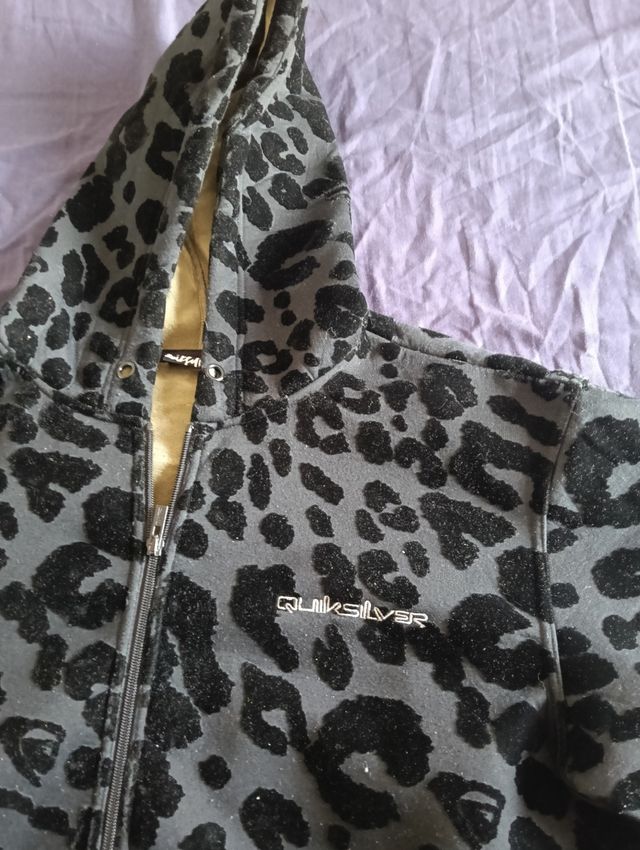 Chaqueta con estampado de leopardo
