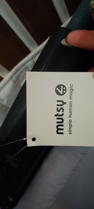 Cuna blanca de bebé