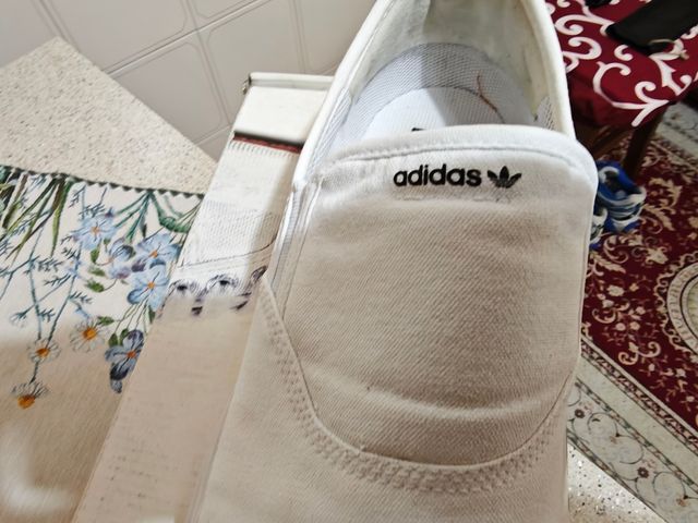 Adidas Scarpe da Ginnastica Bianche Slip-on