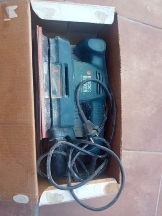 Lijadora Black&Decker 135W