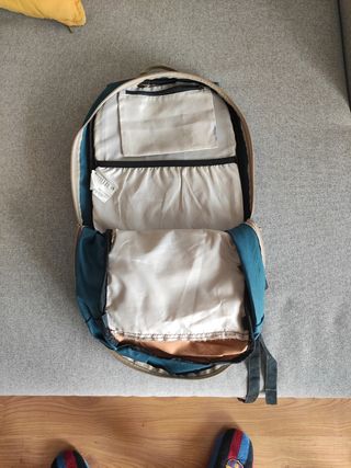 Mochila Quechua 20L Marrón, Roja, Turquesa