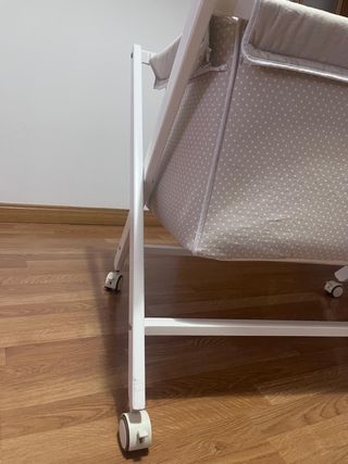 Minicuna con ruedas