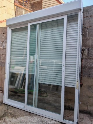 Balconera 203x238