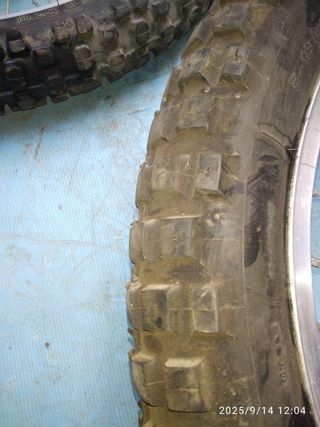 Ruedas Derbi Senda Pirelli Michelin