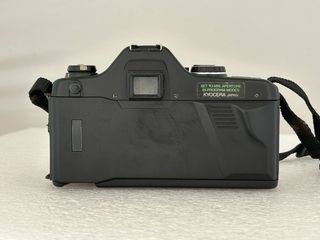 Cámara Yashica 108 Multiprogram + Objetivo 35-70mm