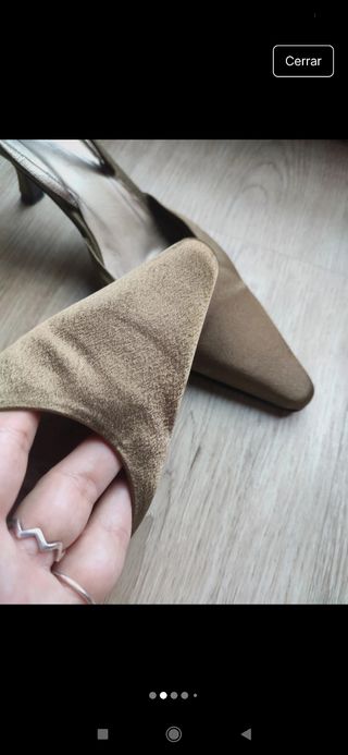 Zapatos de fiesta dorados