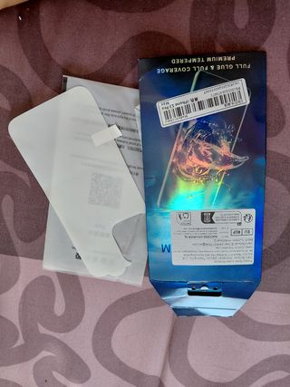 3 Cristales Templado y 2 protectores de gel