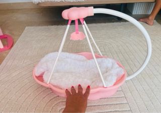 Cuna rosa para muñeca