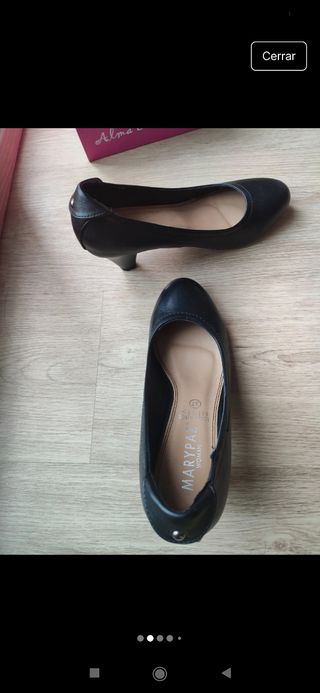 Zapatos de tacón negros