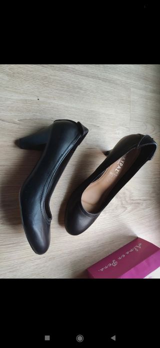 Zapatos de tacón negros