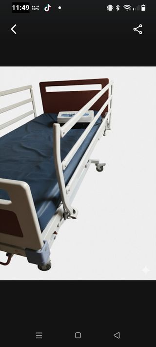 Cama articulada metal-madera con barandilla