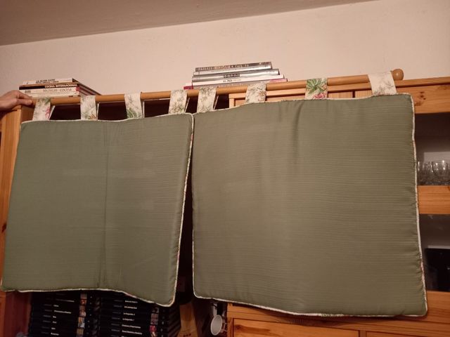 Barra cabecero 1,35m con cojines de segunda mano por 30 EUR en