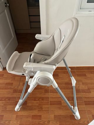 Trona bebé Nuna, buen estado