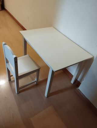 Escritorio y silla infantil blanco