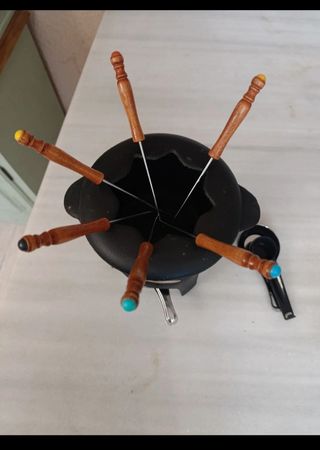 Set Fondue Hierro Negro y Dorado