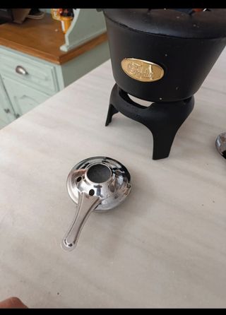 Set Fondue Hierro Negro y Dorado