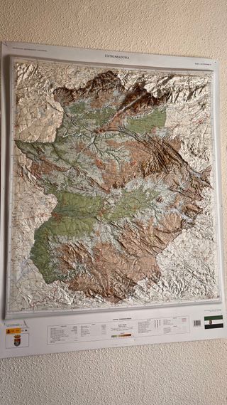 Mapa relieve Extremadura 1:300.000 IGN